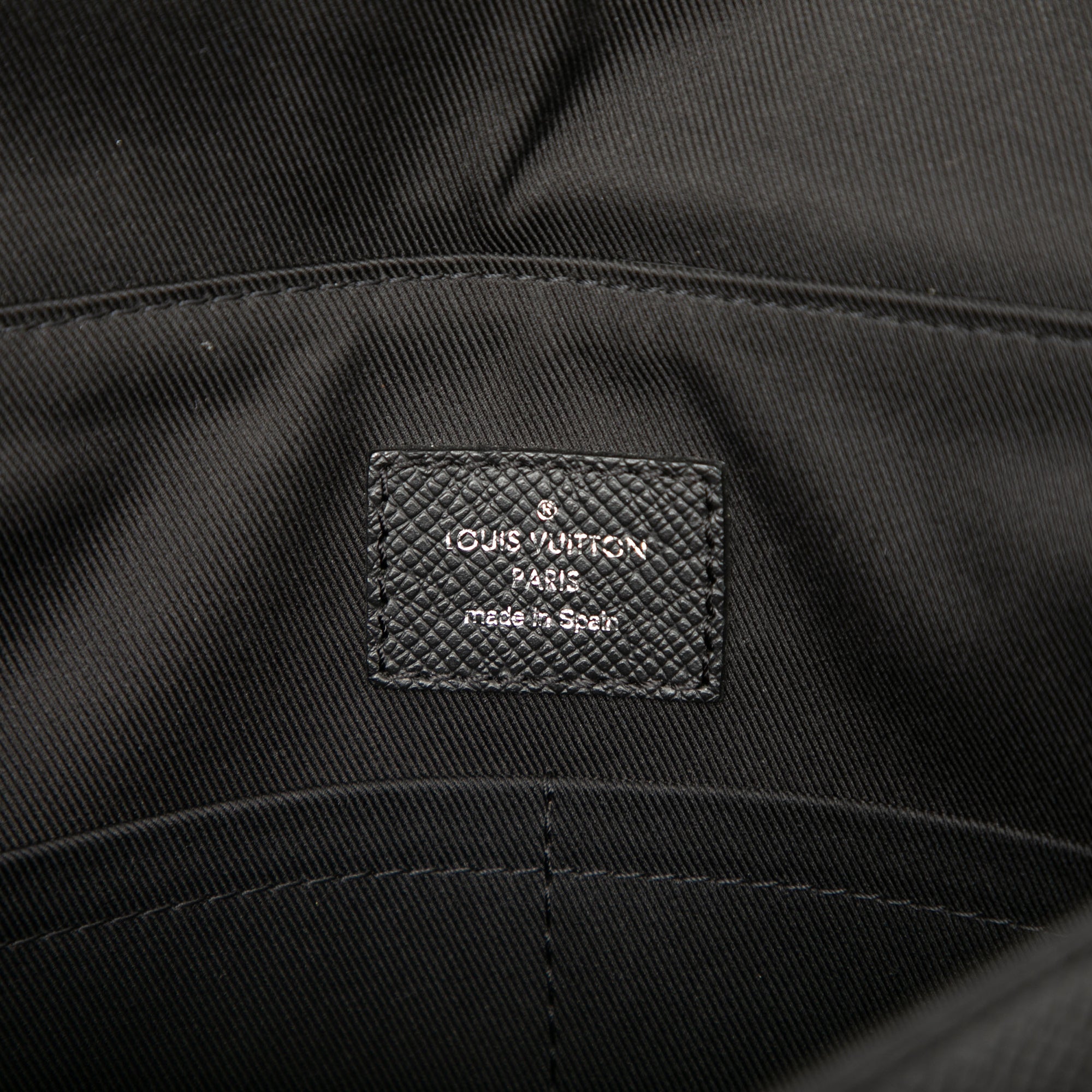 Outdoor Flap Messenger Monogram Taigarama