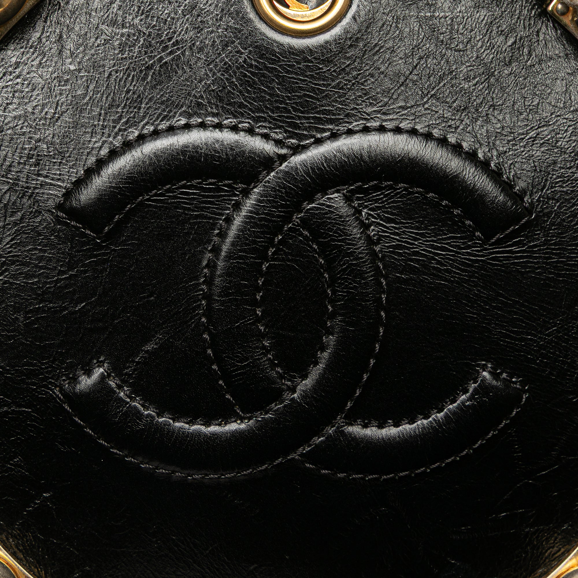 En Vogue Round Bag Crumpled Calfskin Small