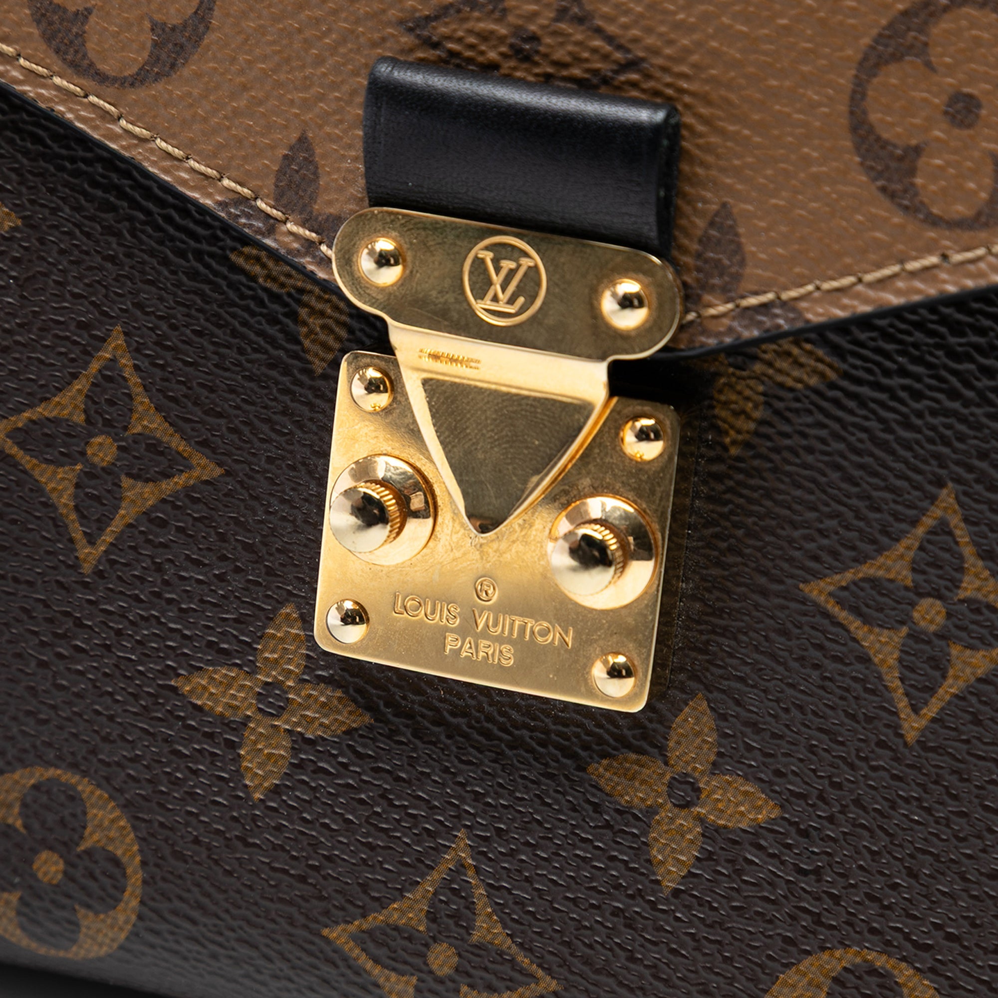 Pochette Metis Reverse Monogram Canvas