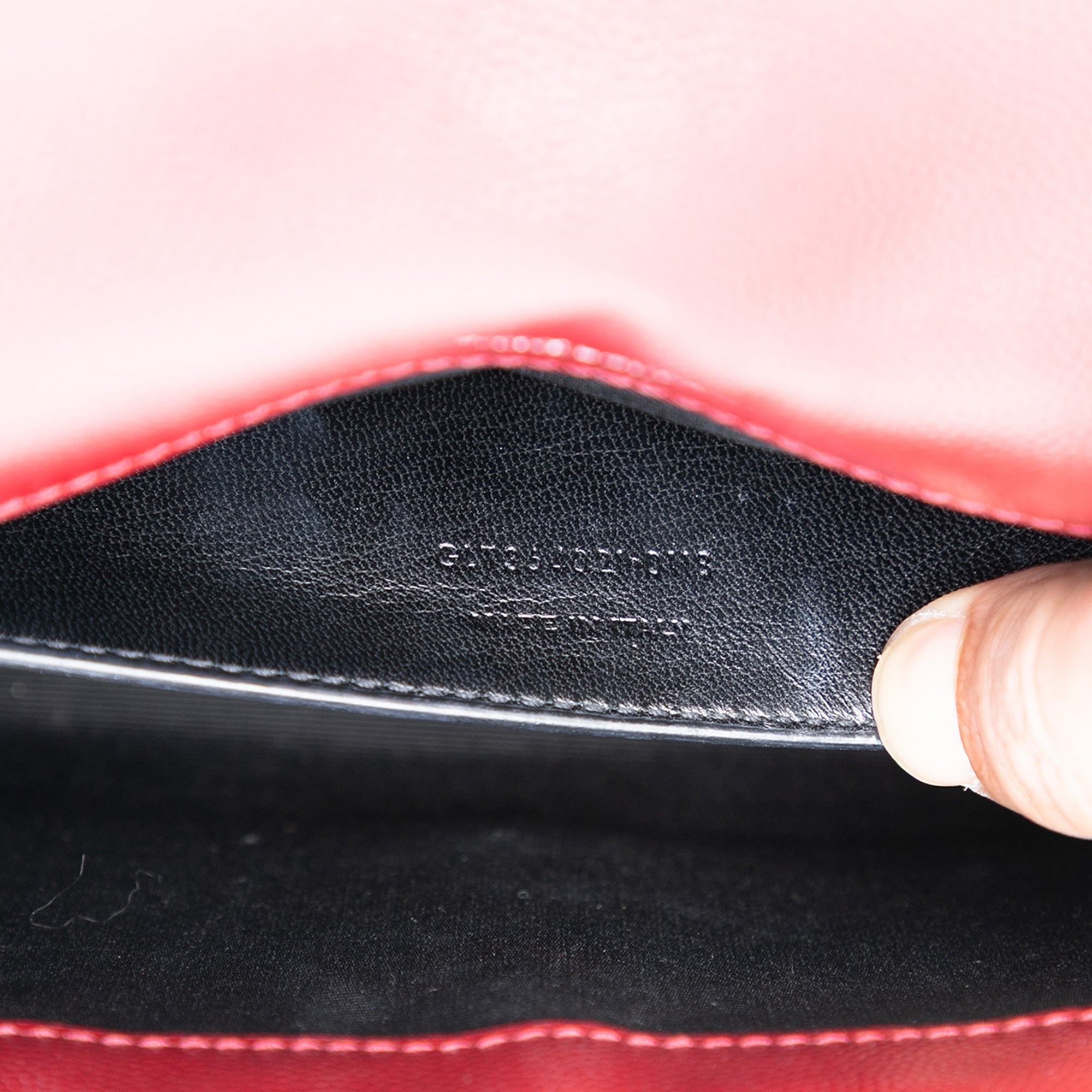 Classic Monogram Crossbody Bag Grainy Leather Medium