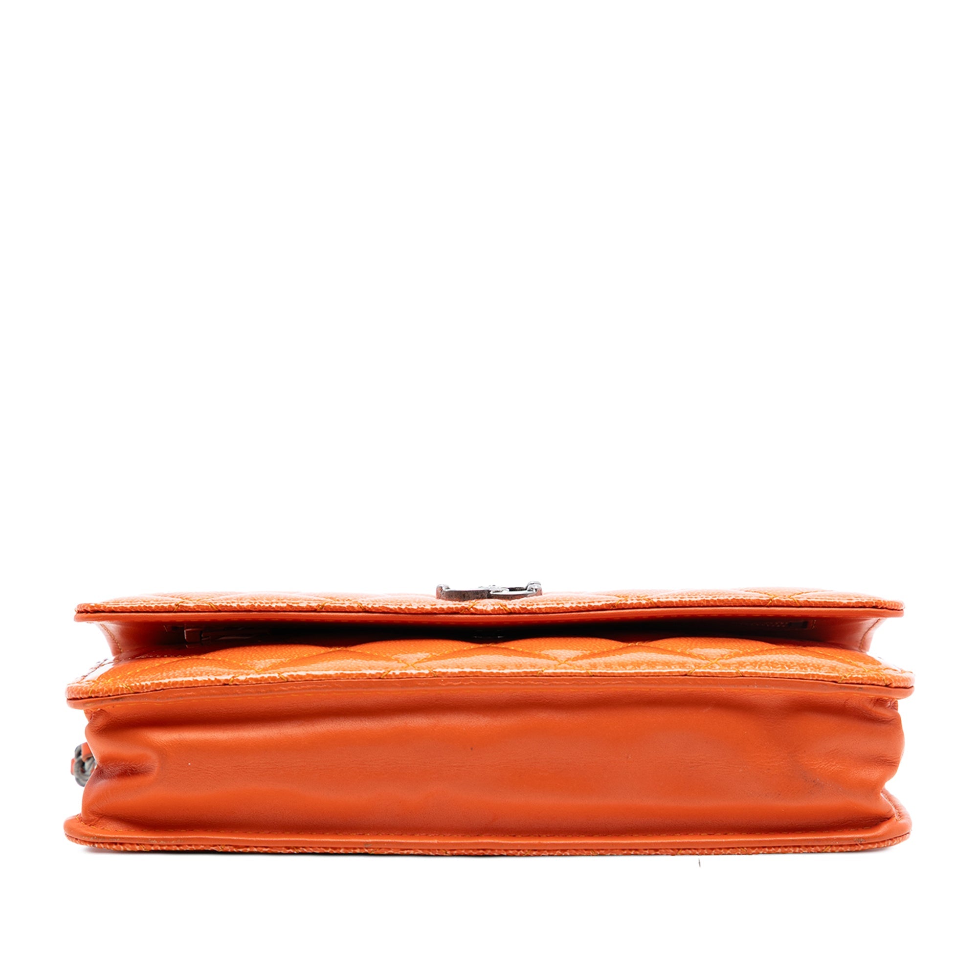 Wallet on Chain Quilted Caviar