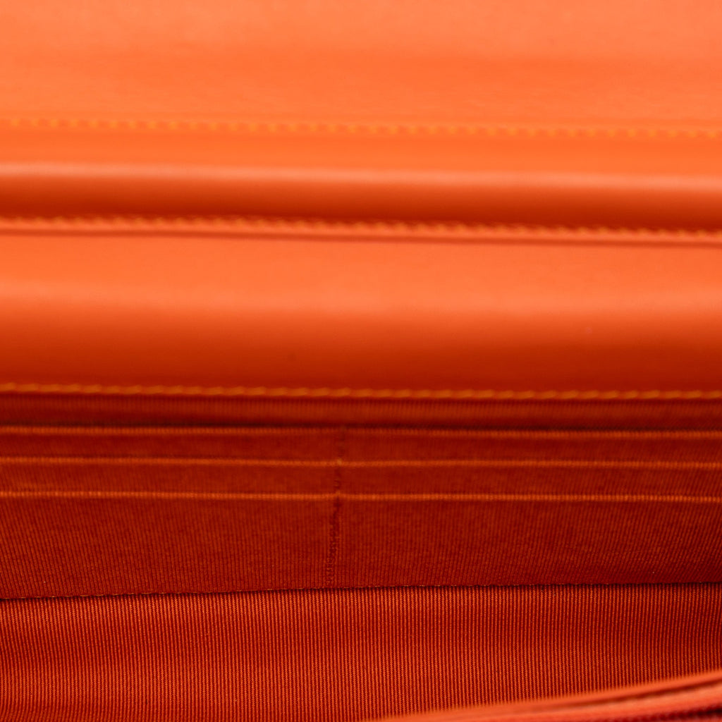 Wallet on Chain Quilted Caviar
