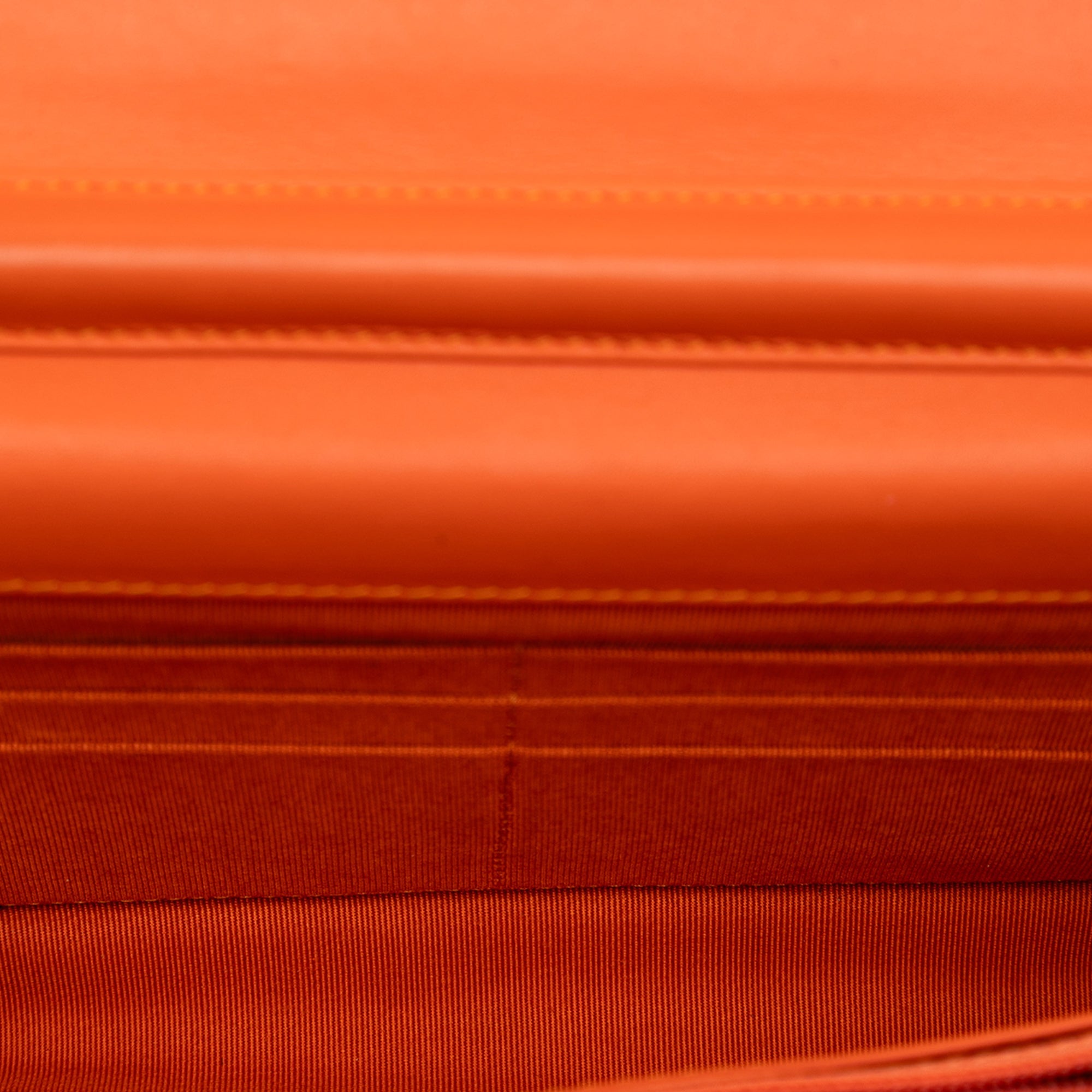 Wallet on Chain Quilted Caviar