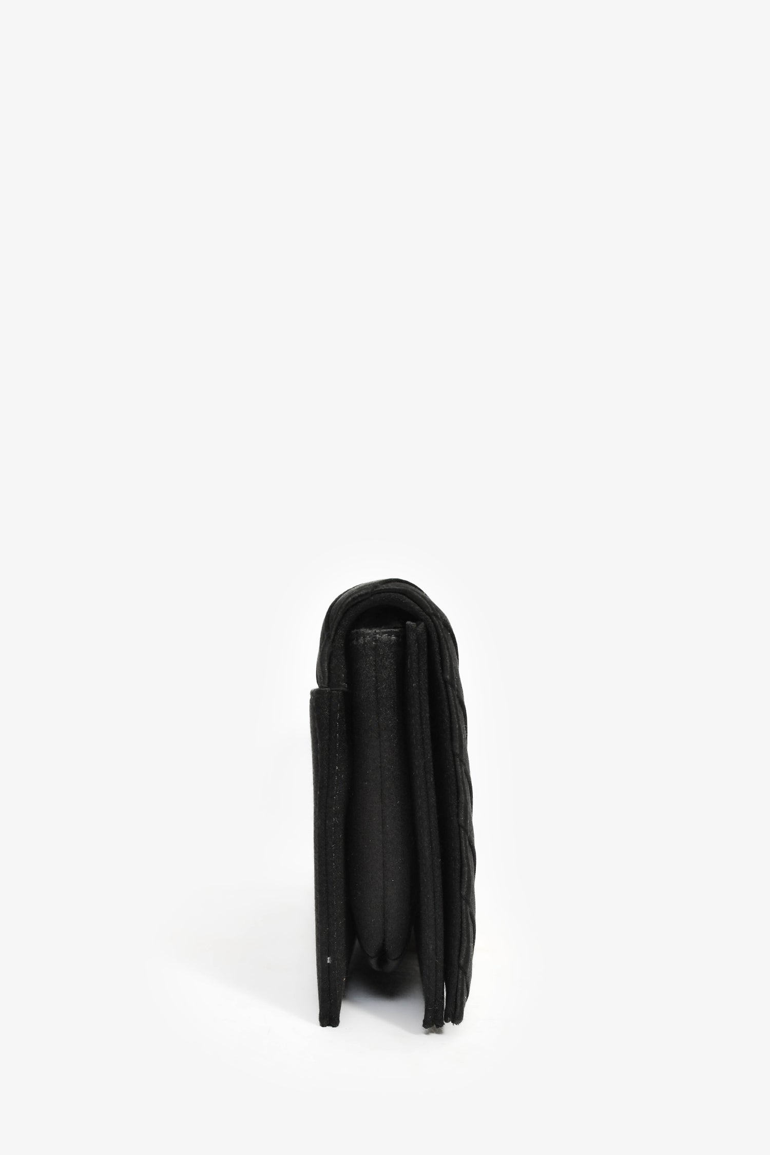 Pre-Loved Chanel™ 2019 Black Silk Pleated CC Flip Lock Clutch
