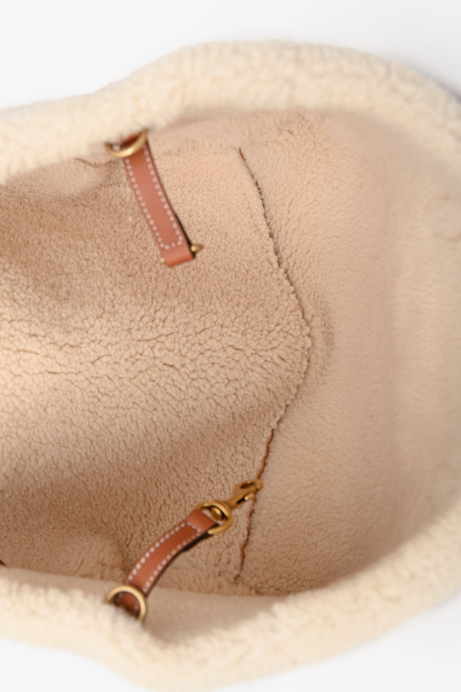 Gucci Beige Suede/shearling Logo Tote With Strap