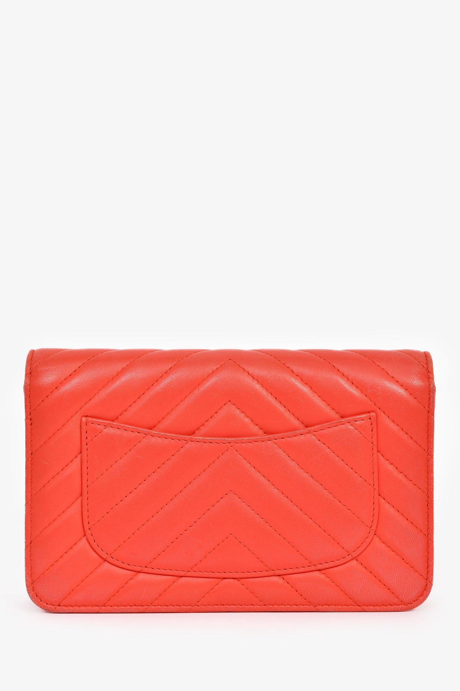 Pre-Loved Chanel™ 2016-17 Red Lambskin Chevron Quilted "Trendy" Wallet on Chain