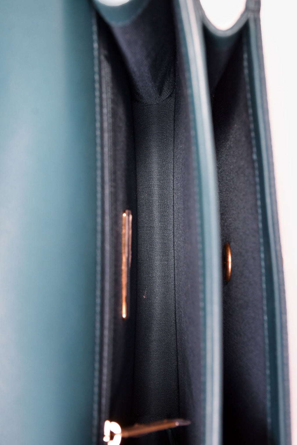 Pre-Loved Chanel™ 2019 Teal Leather Front Pocket CC Flap