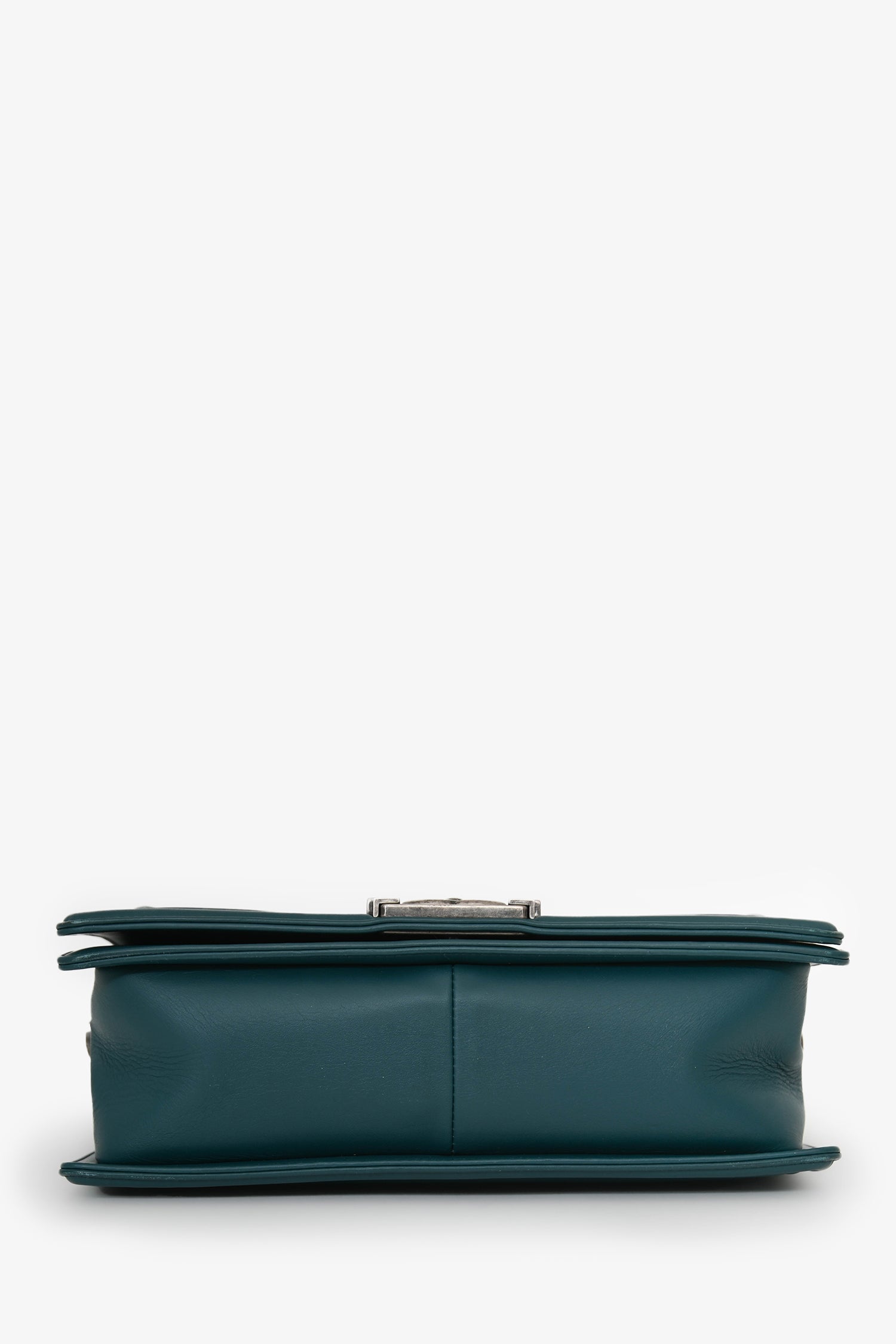 Pre-Loved Chanel™ 2014 Green Lambskin Old Medium Boy Bag