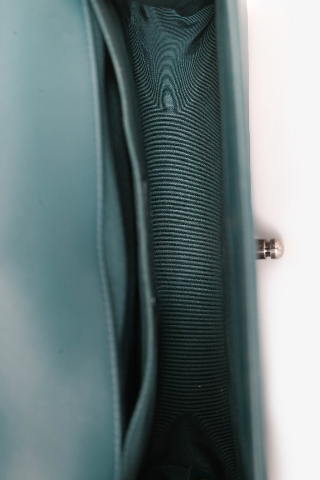 Pre-Loved Chanel™ 2014 Green Lambskin Old Medium Boy Bag