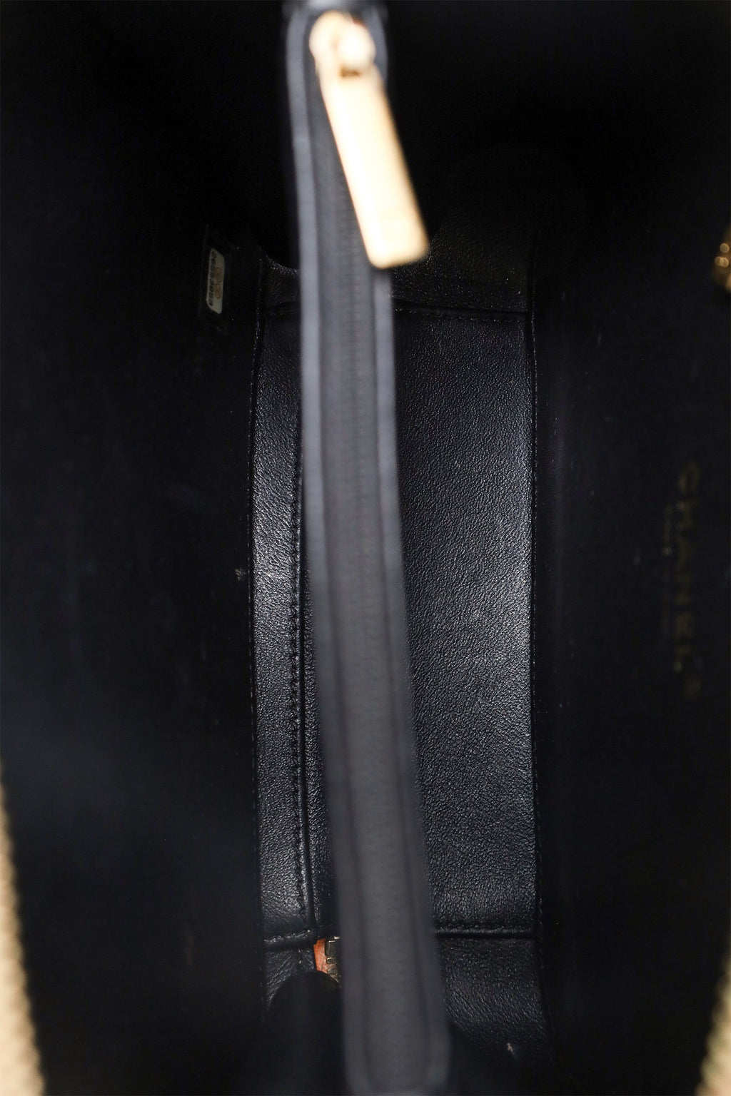 Pre-Loved Chanel™ 2018-19 Caviar Medium Filigree Vanity Case Bag