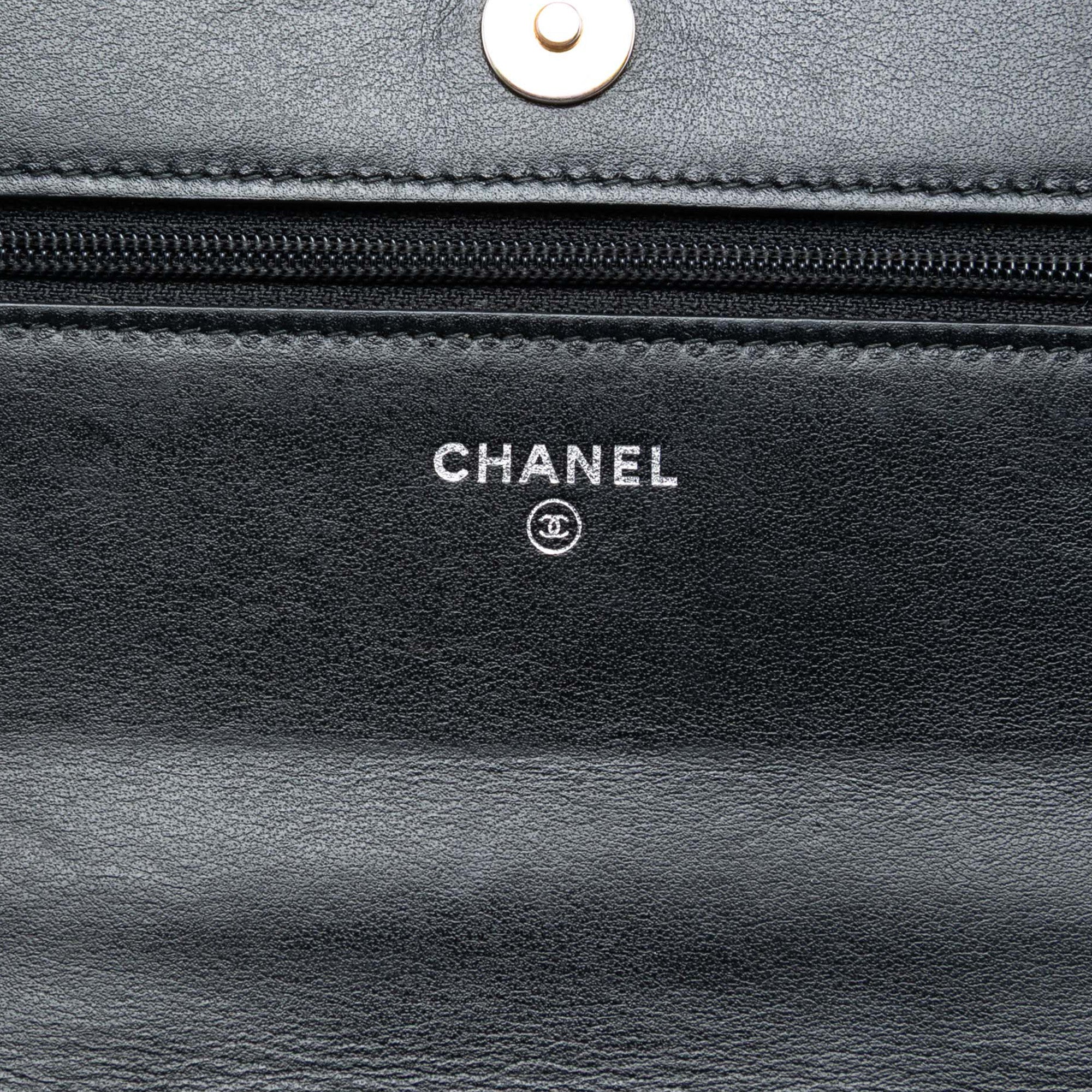 Gabrielle Wallet on Chain Quilted Aged Calfskin