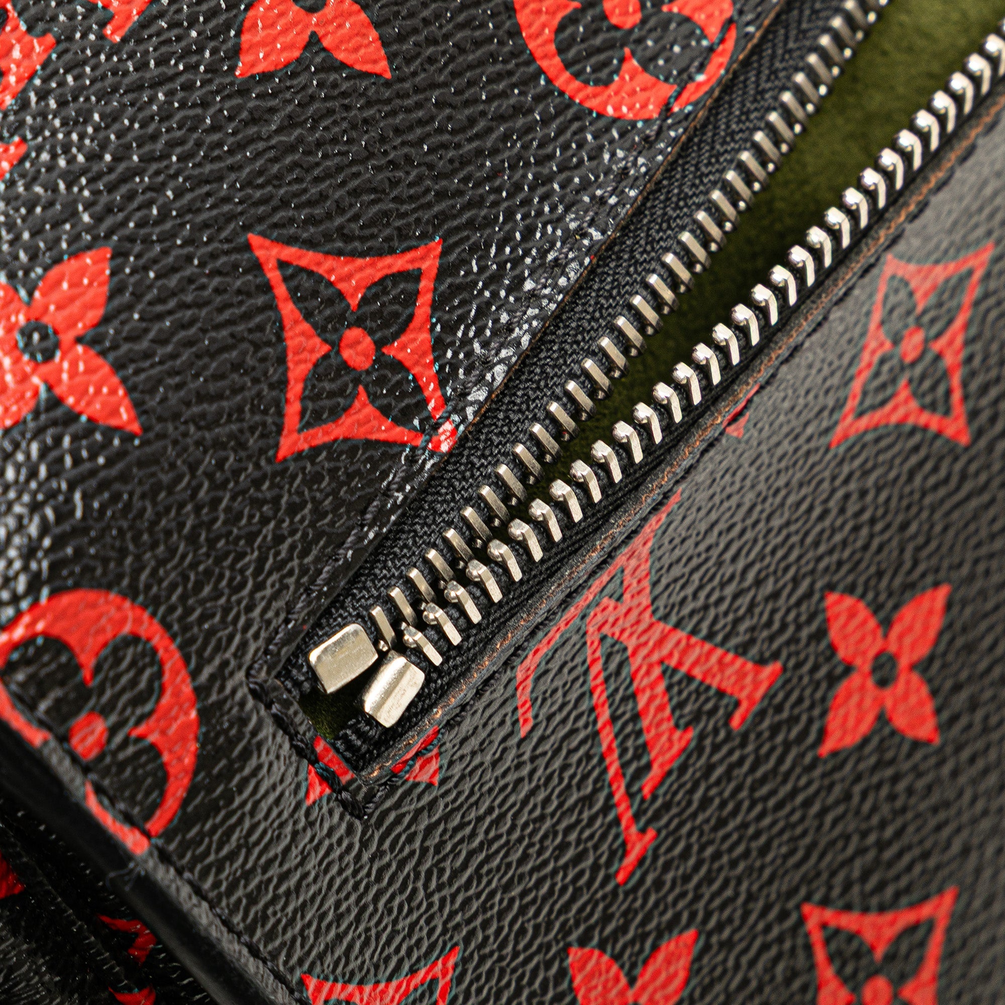 Pochette Metis Limited Edition Monogram Infrarouge