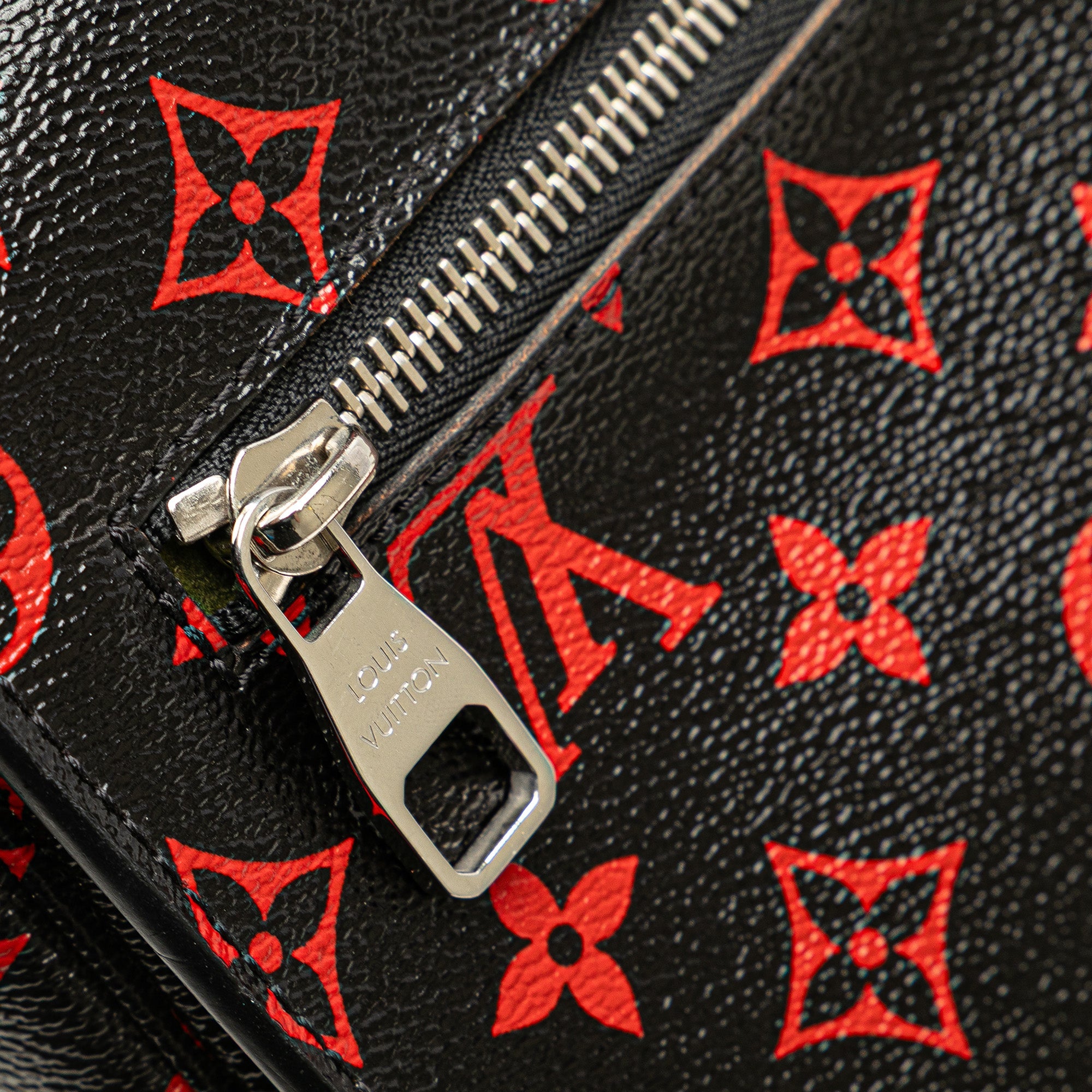 Pochette Metis Limited Edition Monogram Infrarouge