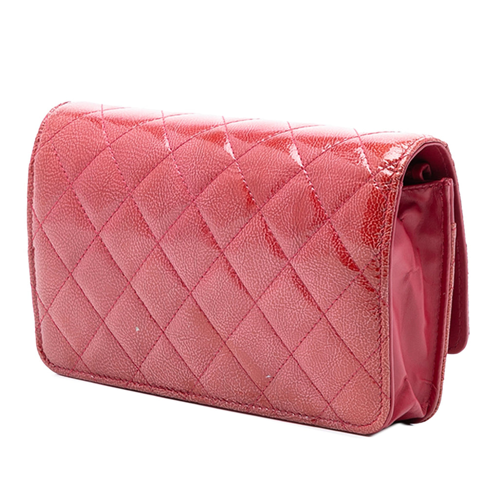 Wallet on Chain Quilted Caviar