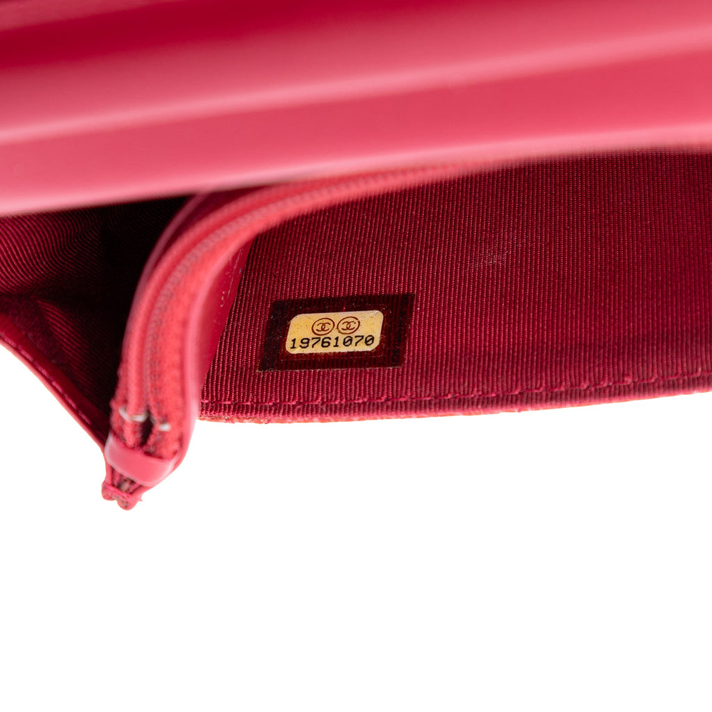 Wallet on Chain Quilted Caviar
