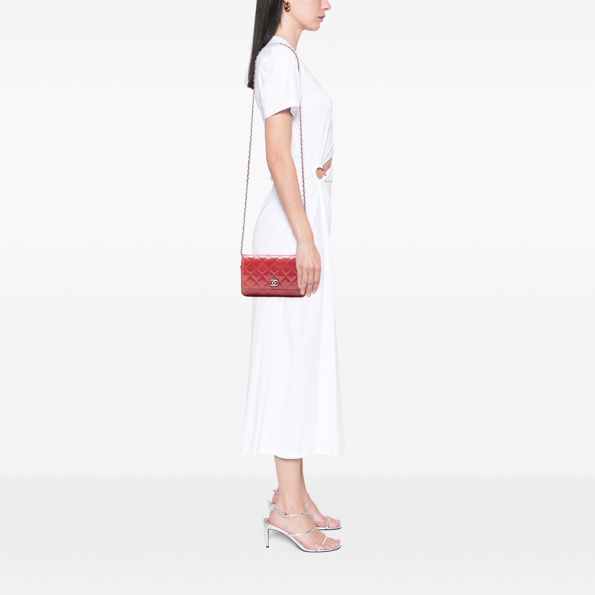 Wallet on Chain Quilted Caviar