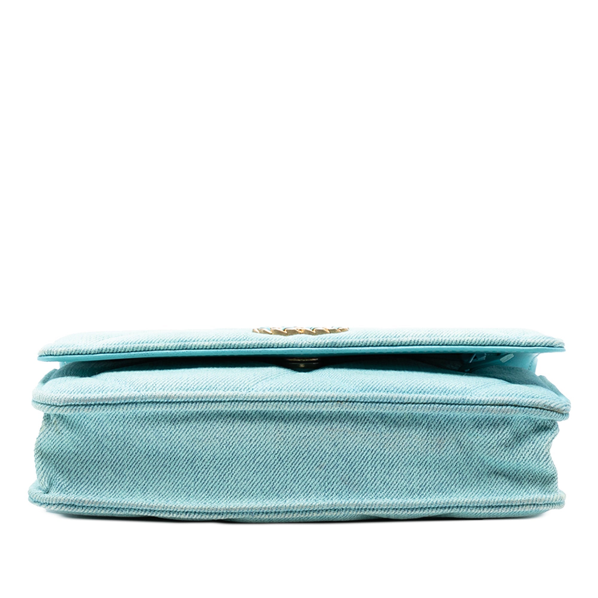 19 Wallet on Chain Quilted Denim