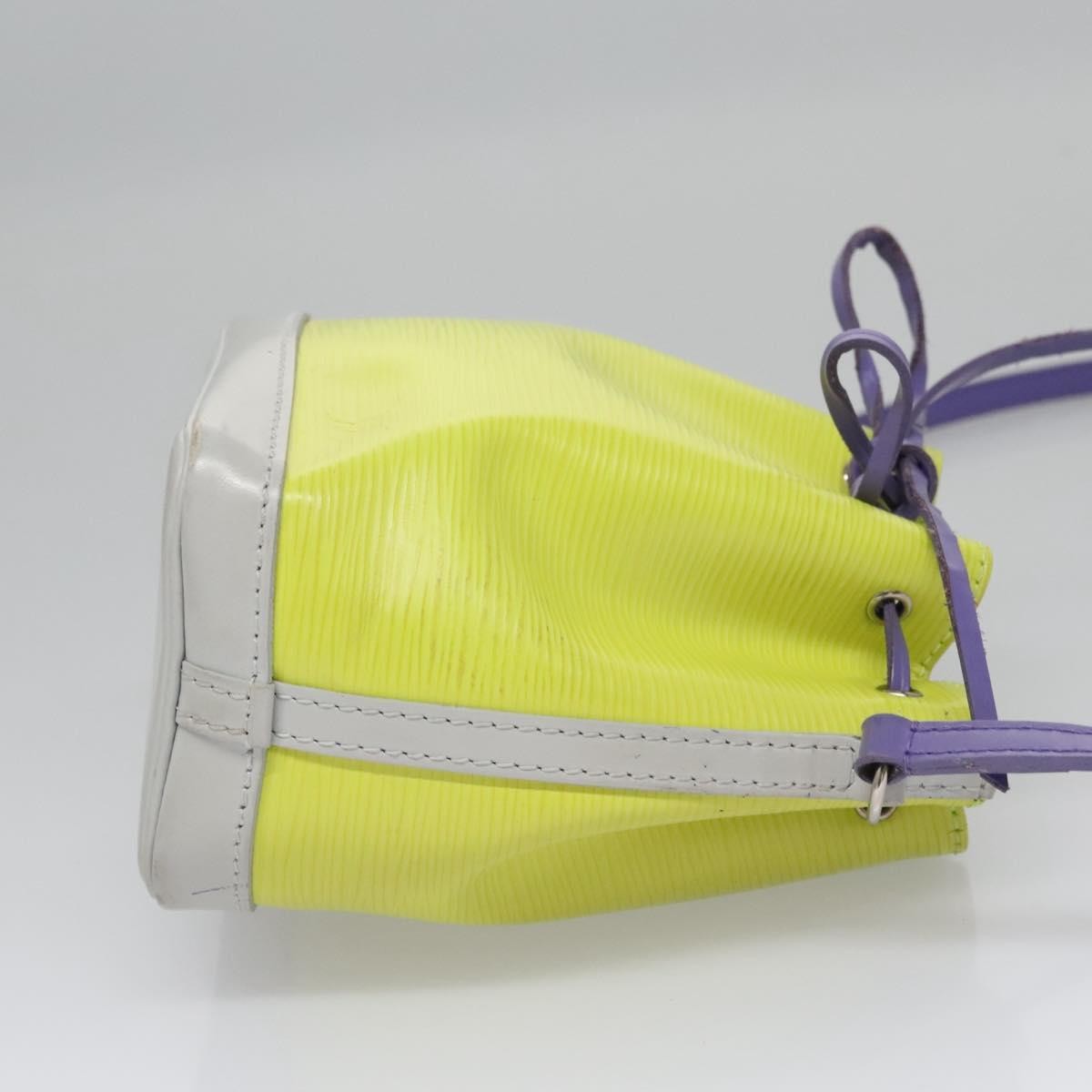 Louis Vuitton Neonoe Handbag Epi Leather Yellow Leather Bag (Pre-Owned)