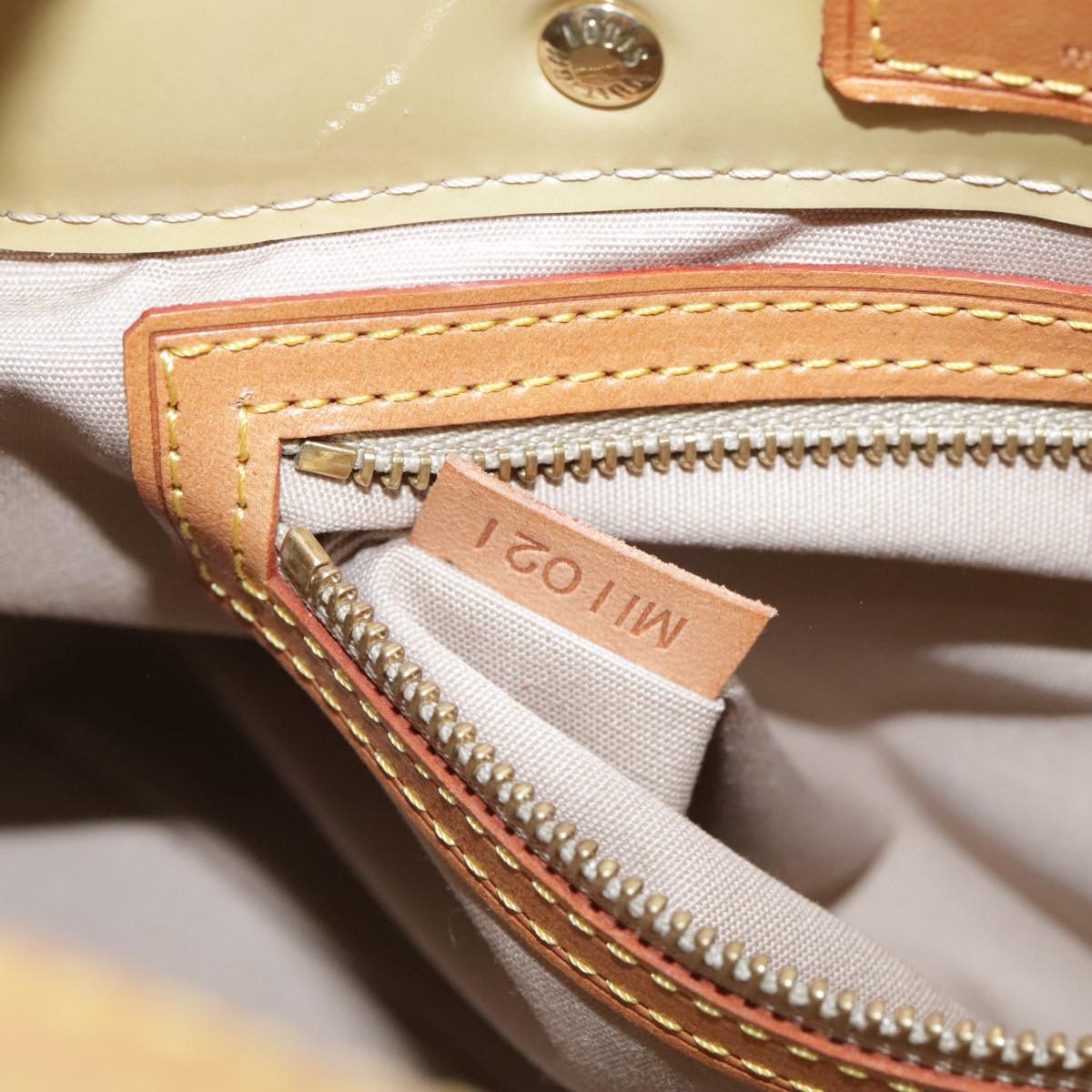 Louis Vuitton Reade Handbag Monogram Vernis Beige Patent_Leather Handbag (Pre-Owned)