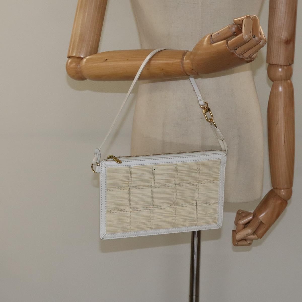 Louis Vuitton Delmonico Pochette Stretch Epi Leather Ecru Leather Clutche & Pouche Bag (Pre-Owned)