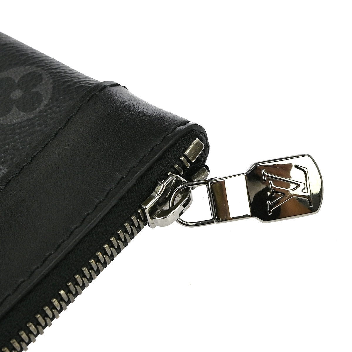 Louis Vuitton Discovery Pochette Monogram Eclipse Canvas Black Canvas Clutche & Pouche Bag (Pre-Owned)