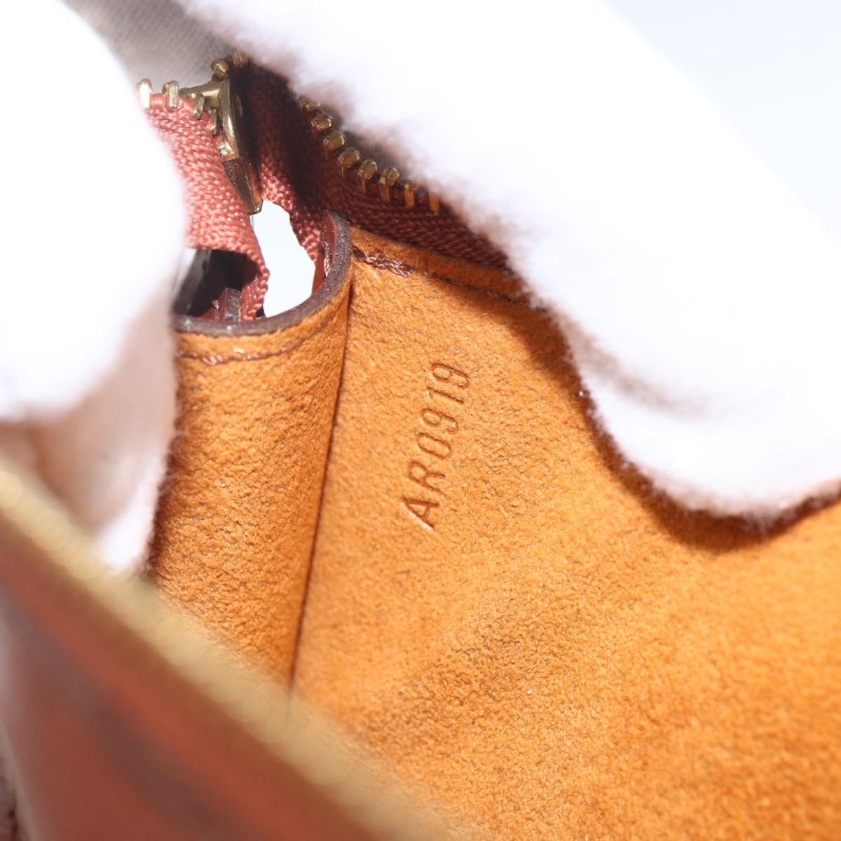 Louis Vuitton Pochette Accessoires Epi Leather Brown Leather Clutche & Pouche Bag (Pre-Owned)