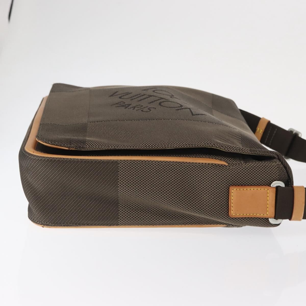 Louis Vuitton Terre Messenger Bag Damier Geant Canvas Brown Canvas Shoulder Bag Bag (Pre-Owned)