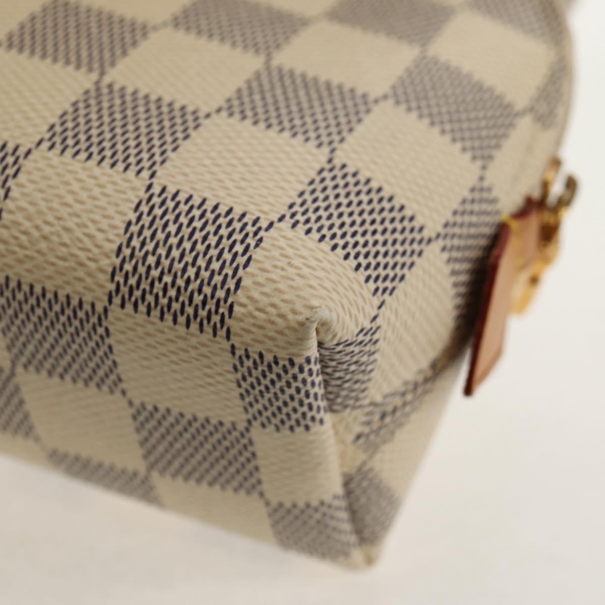 Louis Vuitton Cosmetic Pouch Damier Beige Canvas Clutche & Pouche Bag (Pre-Owned)