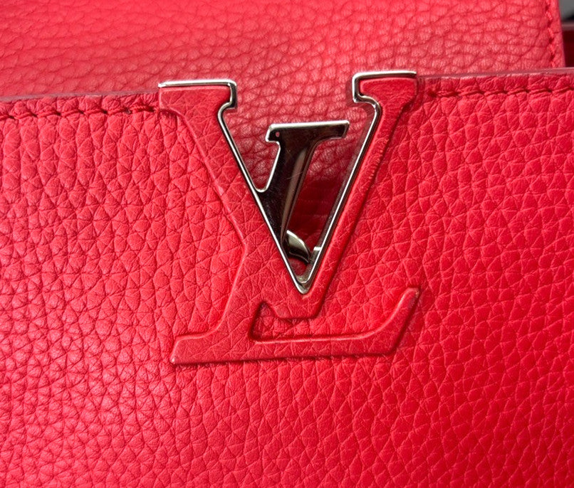 Louis Vuitton Capucines Bag Leather Red Leather Handbag (Pre-Owned)