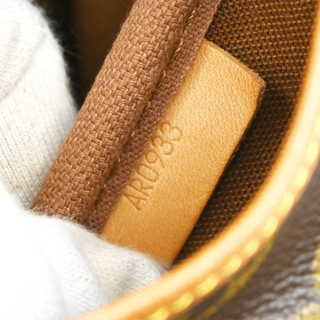 Louis Vuitton Saumur Handbag Monogram Canvas Brown Canvas Shoulder Bag Bag (Pre-Owned)