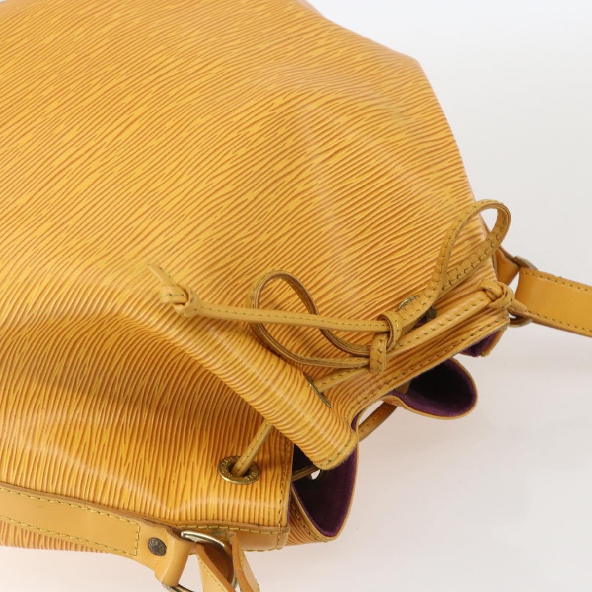 Louis Vuitton Petit Noe Handbag Epi Leather Yellow Leather Shoulder Bag Bag (Pre-Owned)