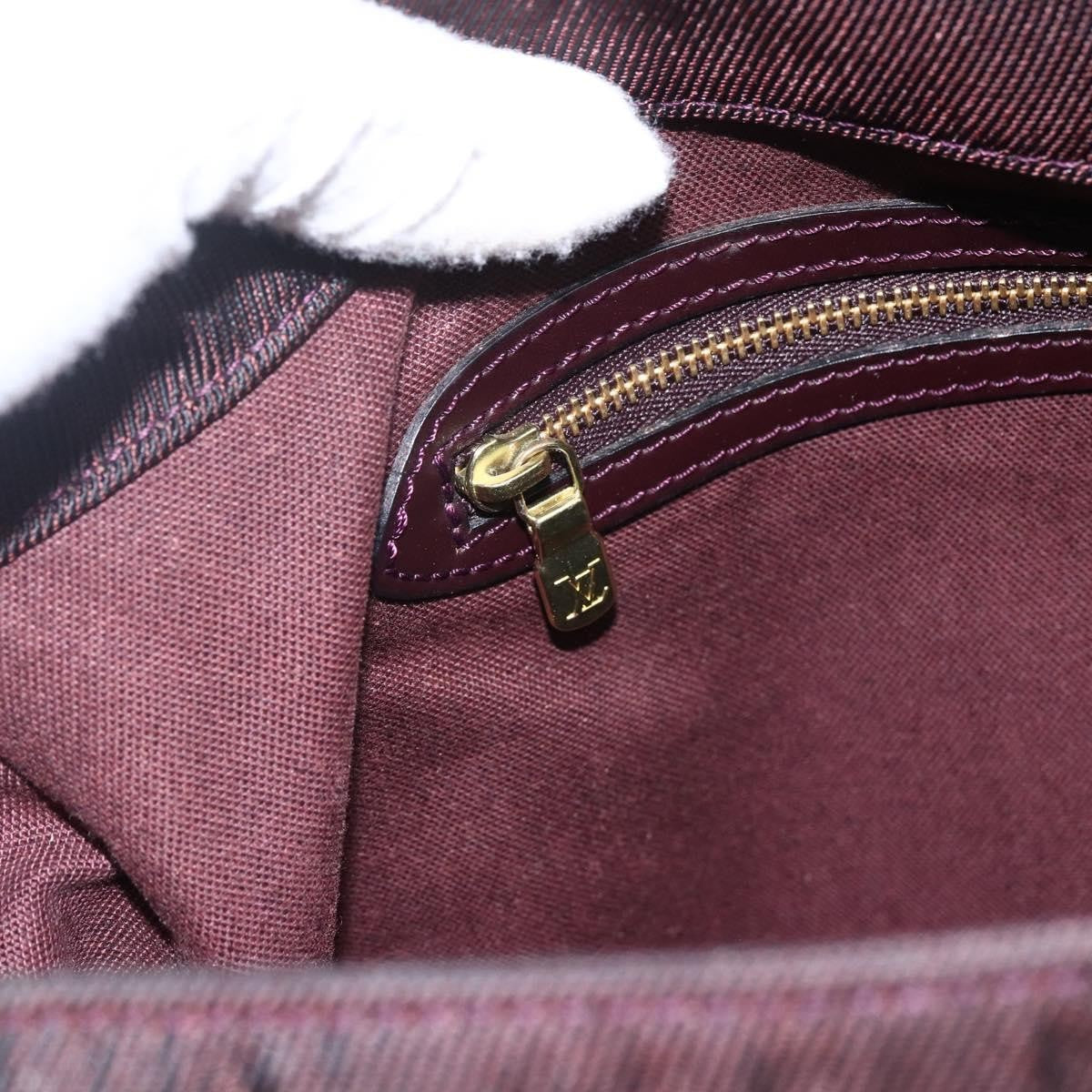 Louis Vuitton Dersou Bag Taiga Leather And Canvas Brown Leather Shoulder Bag Bag (Pre-Owned)