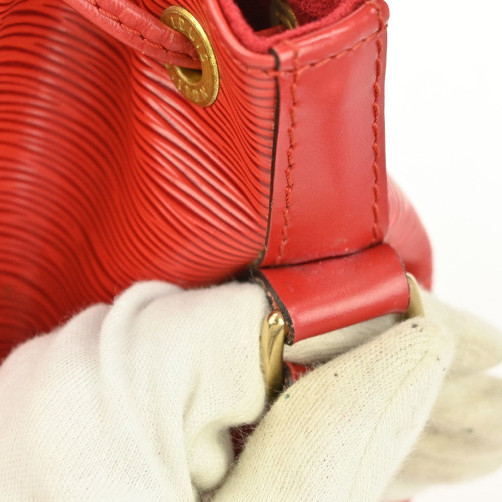 Louis Vuitton Noe Handbag Epi Leather Red Leather Shoulder Bag Bag (Pre-Owned)