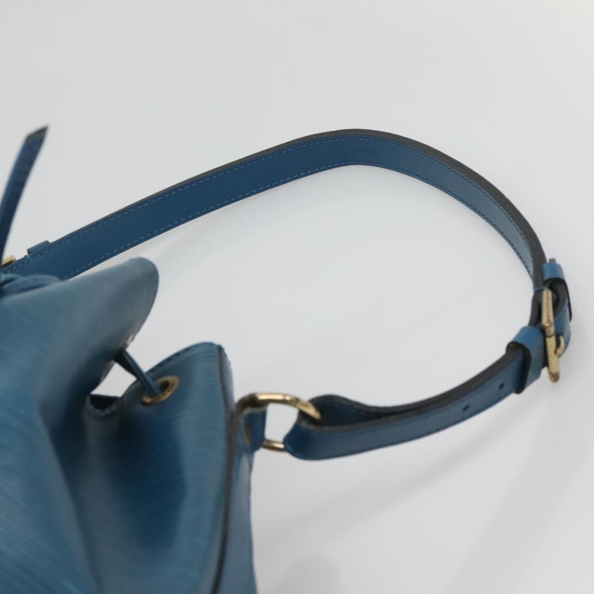 Louis Vuitton Noe Handbag Epi Leather Blue Leather Bag (Pre-Owned)
