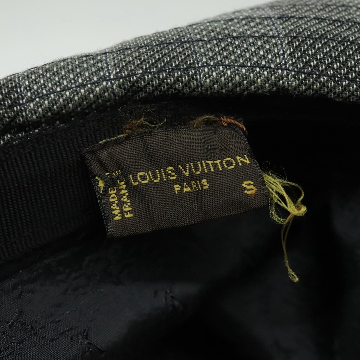 Louis Vuitton Lv Graphical Hat Cotton Gray Cotton Head Accessory Accessory (Pre-Owned)