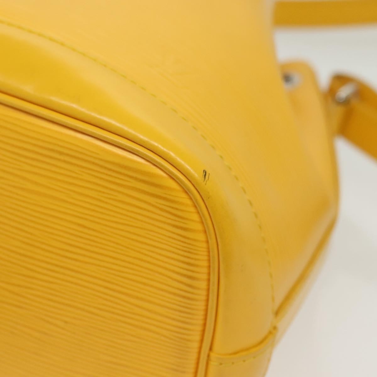 Louis Vuitton Noe Handbag Epi Leather Yellow Leather Bag (Pre-Owned)