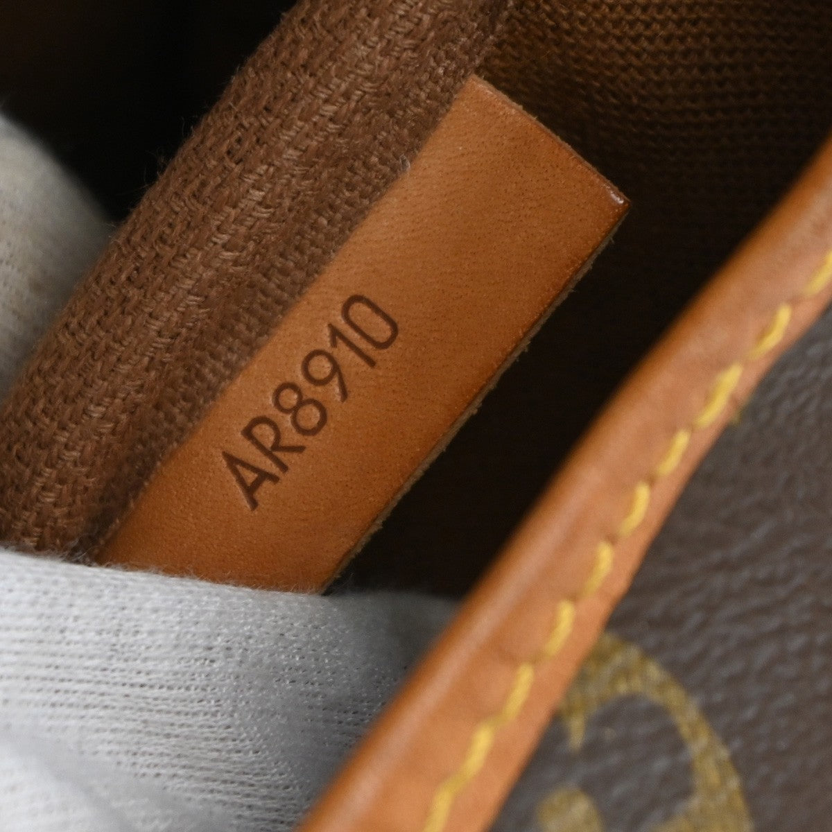 Louis Vuitton Saumur Handbag Monogram Canvas Brown Leather Shoulder Bag Bag (Pre-Owned)