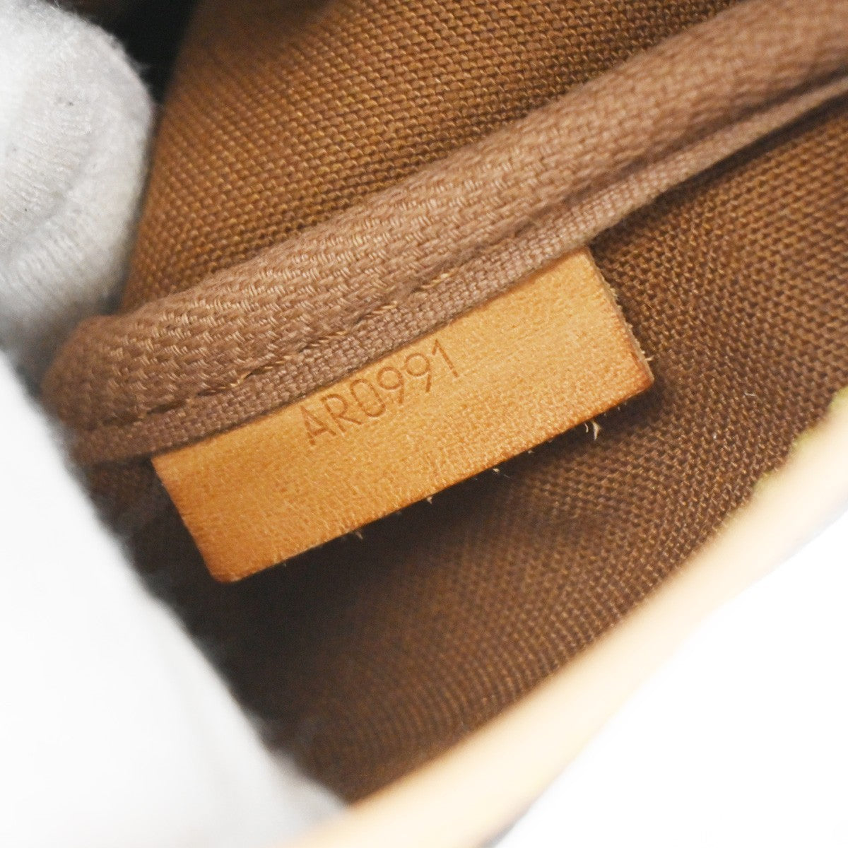 Louis Vuitton Saumur Handbag Monogram Canvas Brown Canvas Shoulder Bag Bag (Pre-Owned)