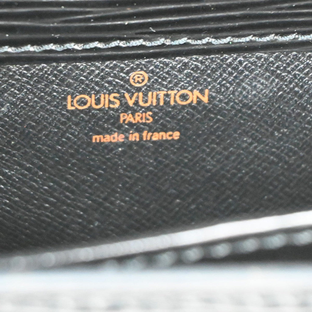 Louis Vuitton Cartouchiere Handbag Epi Leather Black Leather Shoulder Bag Bag (Pre-Owned)