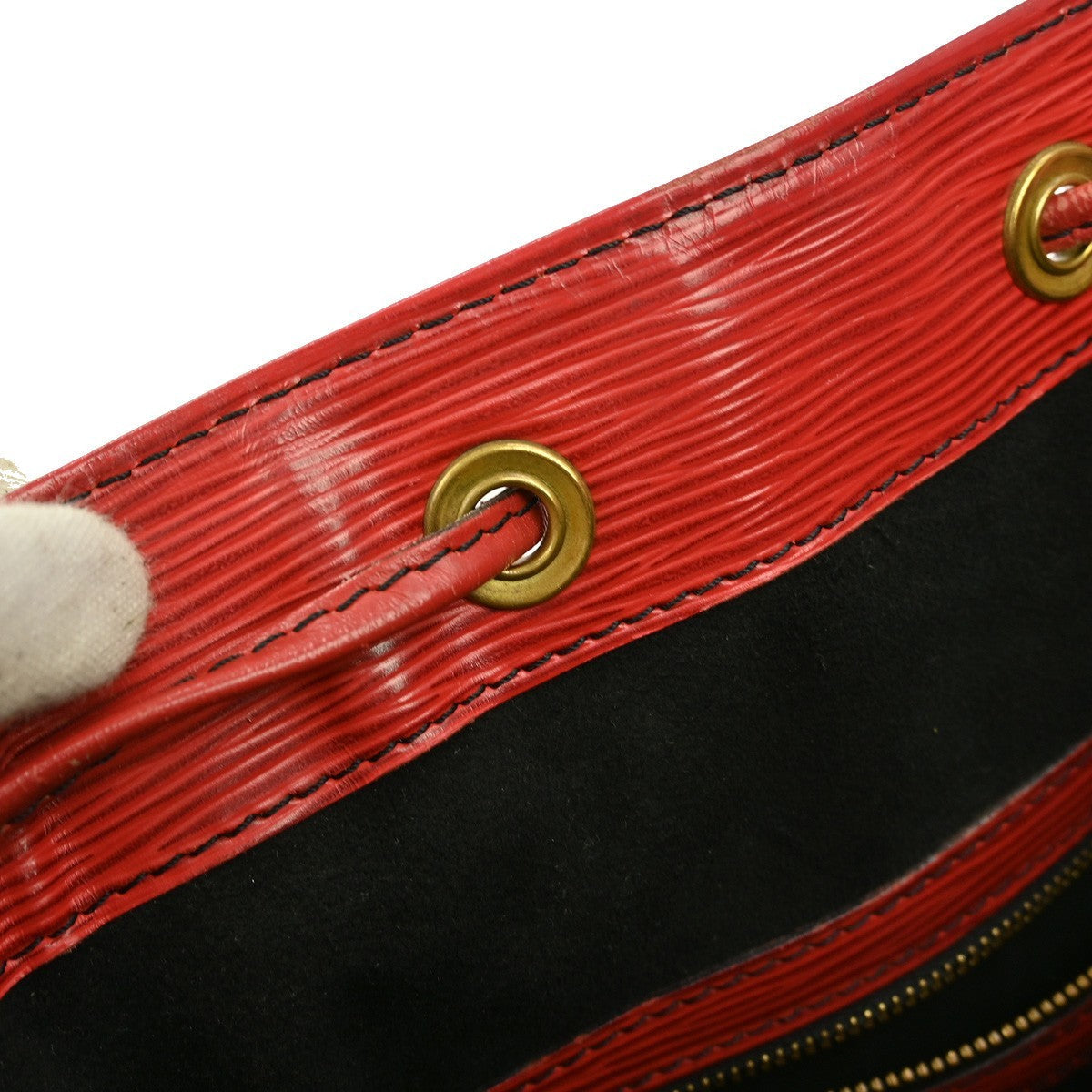 Louis Vuitton Noe Handbag Epi Leather Red Leather Shoulder Bag Bag (Pre-Owned)