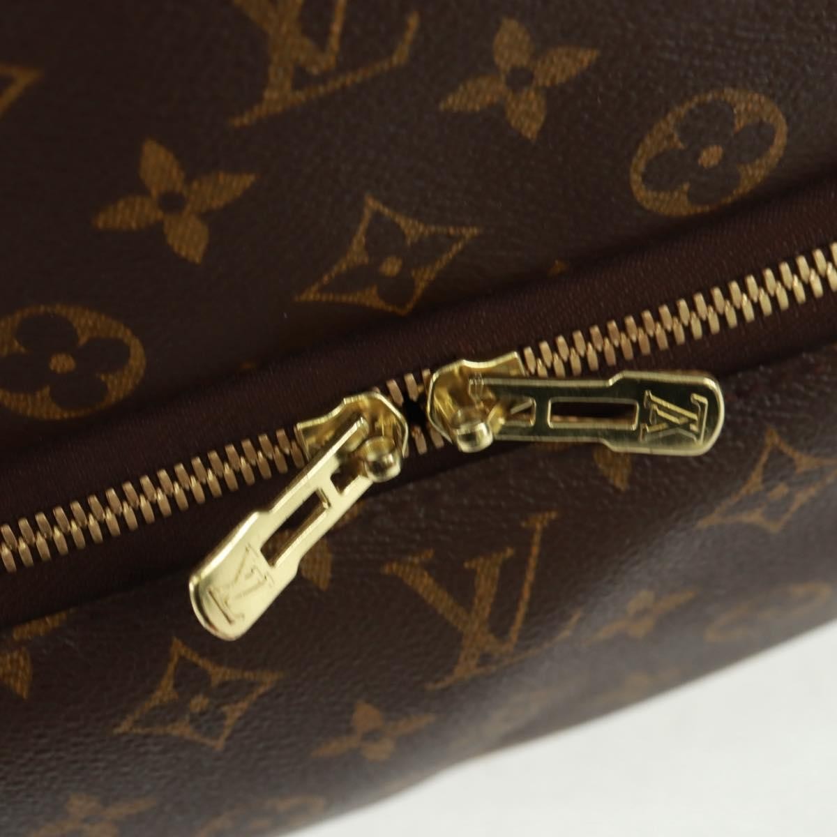 Louis Vuitton Evasion Travel Bag Monogram Canvas Brown Canvas Travel Bag Bag (Pre-Owned)