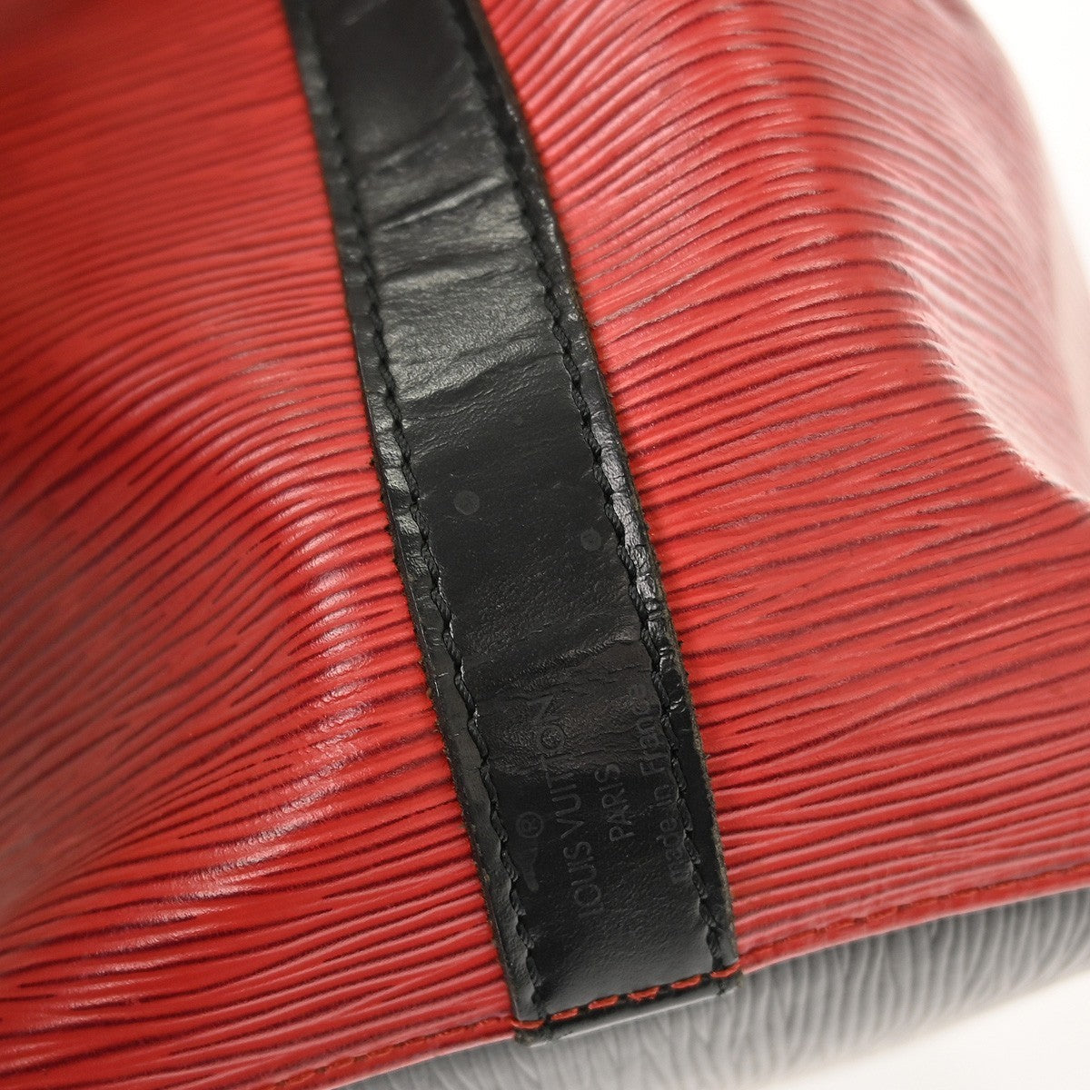 Louis Vuitton Bicolor Petit Noe Handbag Epi Leather Red Leather Shoulder Bag Bag (Pre-Owned)