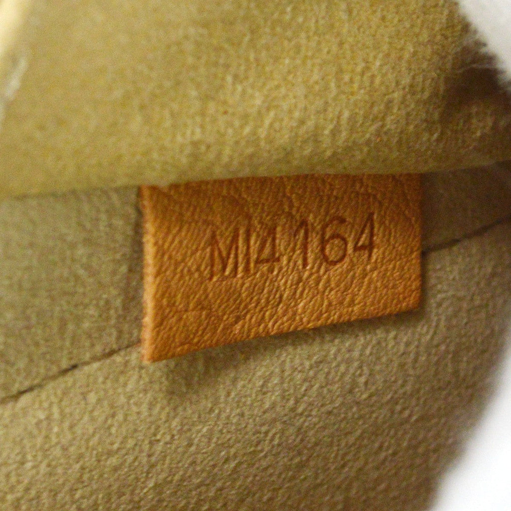 Louis Vuitton Cindy Sherman Camera Messenger Bag Patch Embellished Monogram Canvas Brown Canvas Handbag (Pre-Owned)