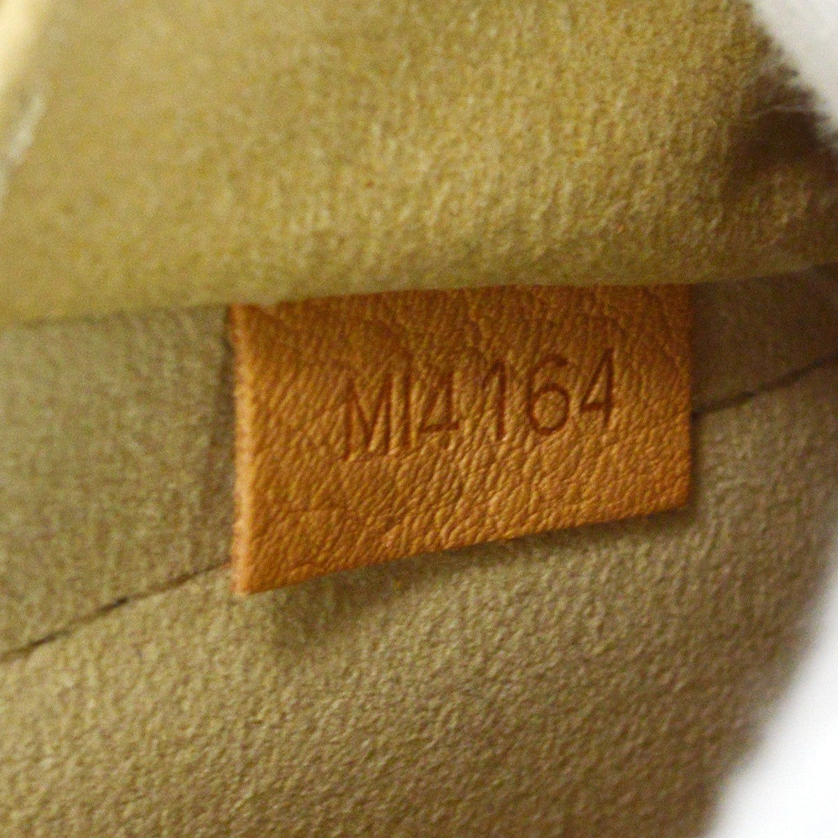 Louis Vuitton Cindy Sherman Camera Messenger Bag Patch Embellished Monogram Canvas Brown Canvas Handbag (Pre-Owned)