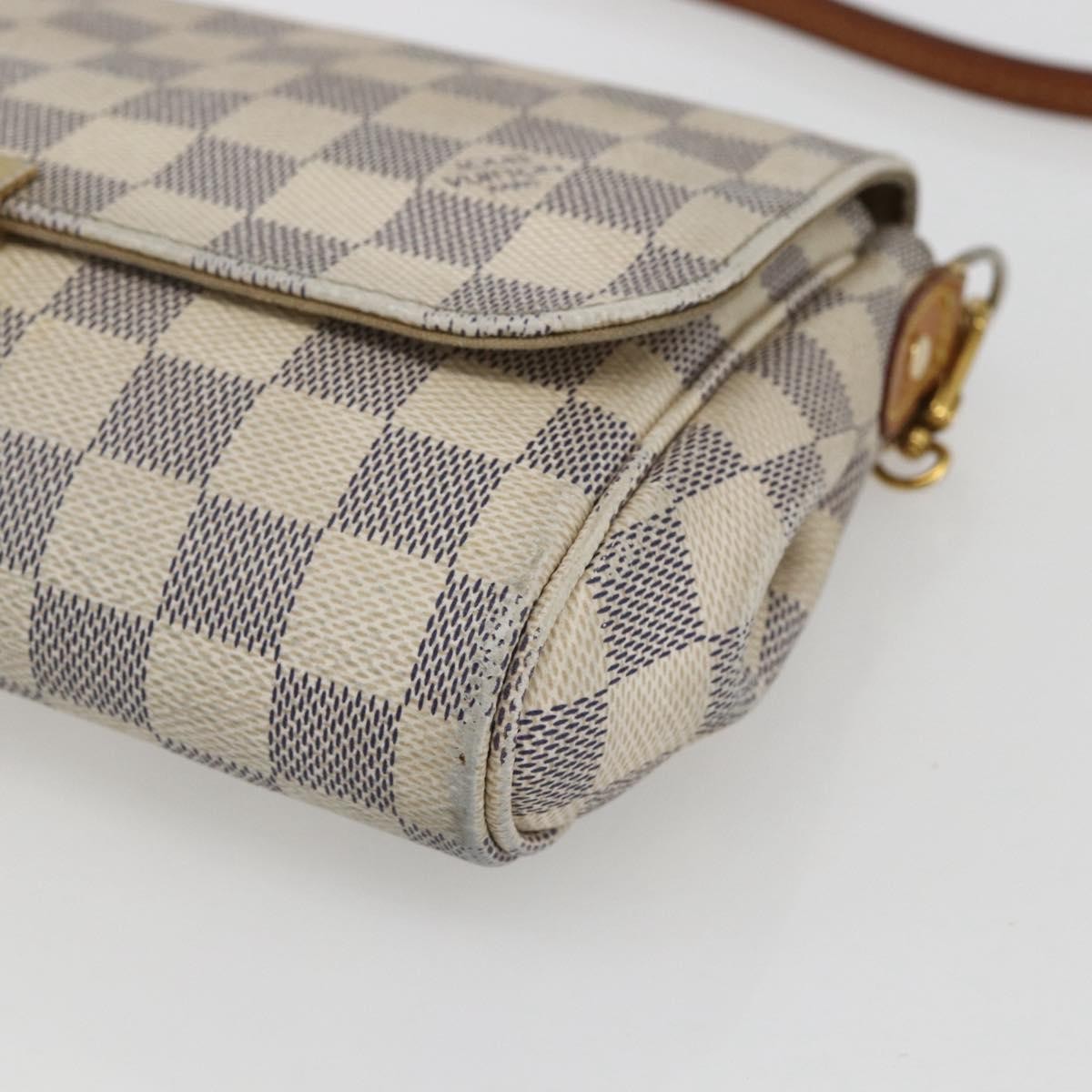 Louis Vuitton Favorite Handbag Damier White Canvas Clutche & Pouche Bag (Pre-Owned)