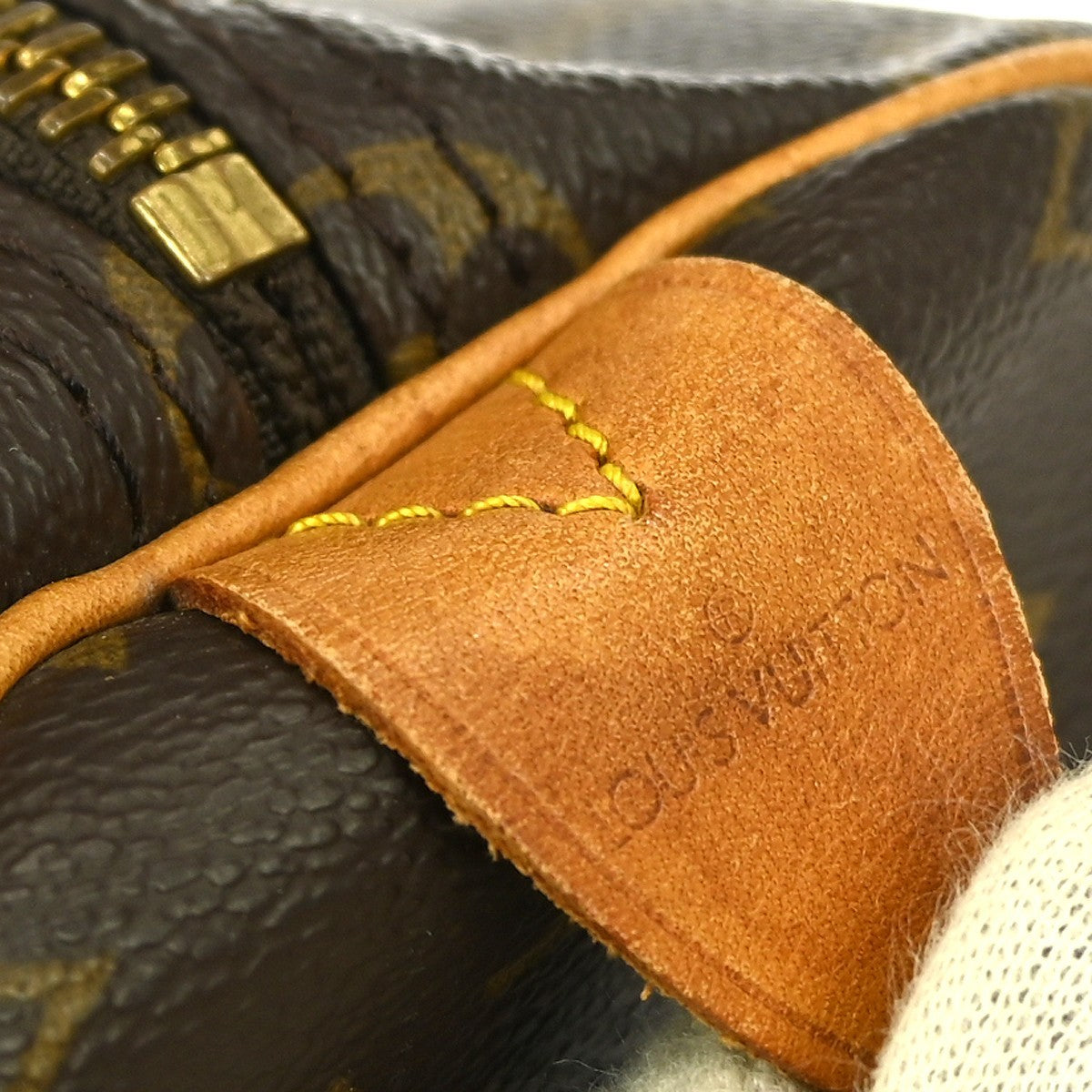 Louis Vuitton Keepall Bag Monogram Canvas Brown Canvas Travel Bag Bag (Pre-Owned)