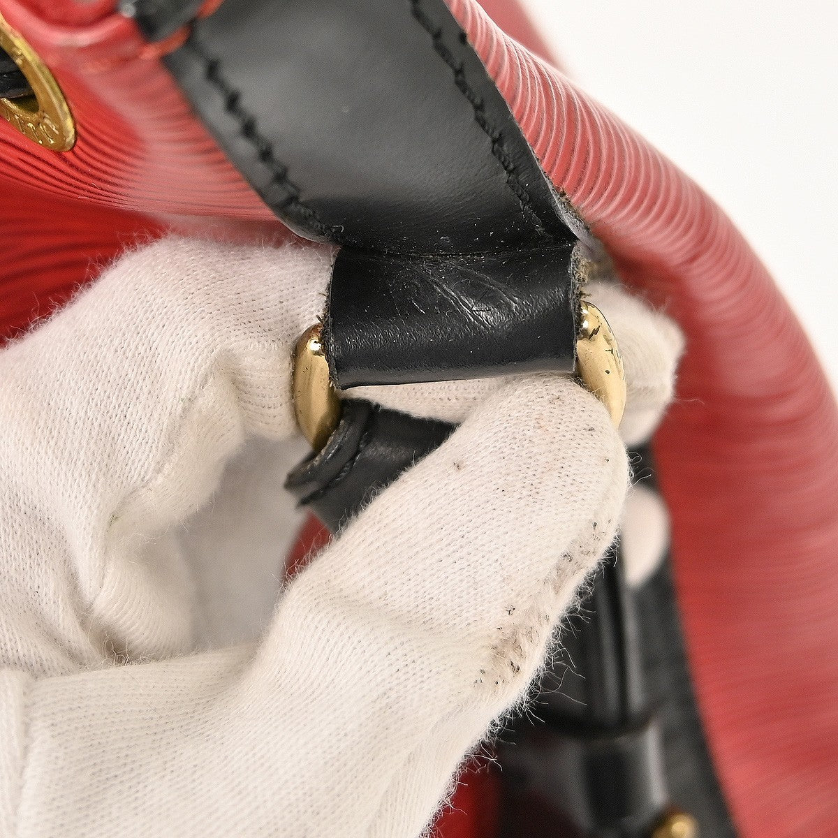 Louis Vuitton Bicolor Petit Noe Handbag Epi Leather Red Leather Shoulder Bag Bag (Pre-Owned)