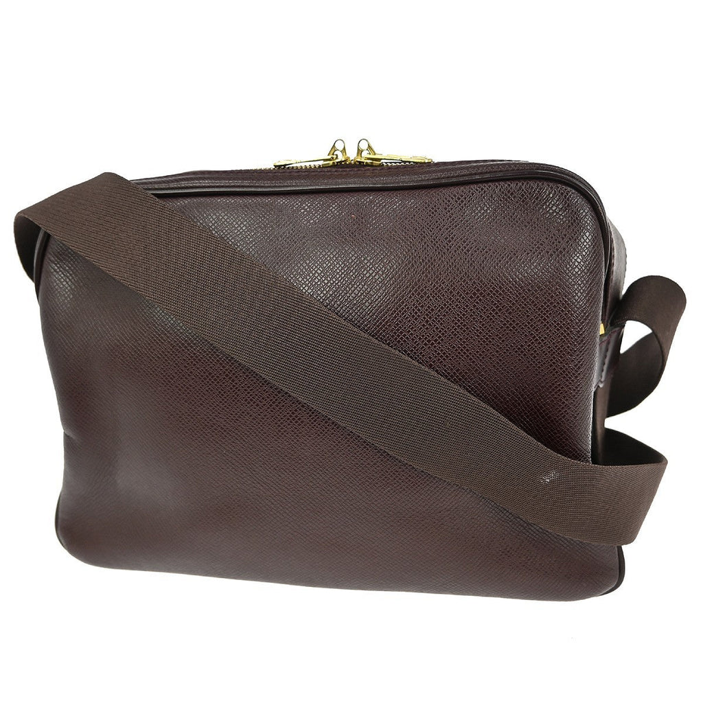 Louis Vuitton Reporter Bag Taiga Leather Purple Leather Shoulder Bag Bag (Pre-Owned)