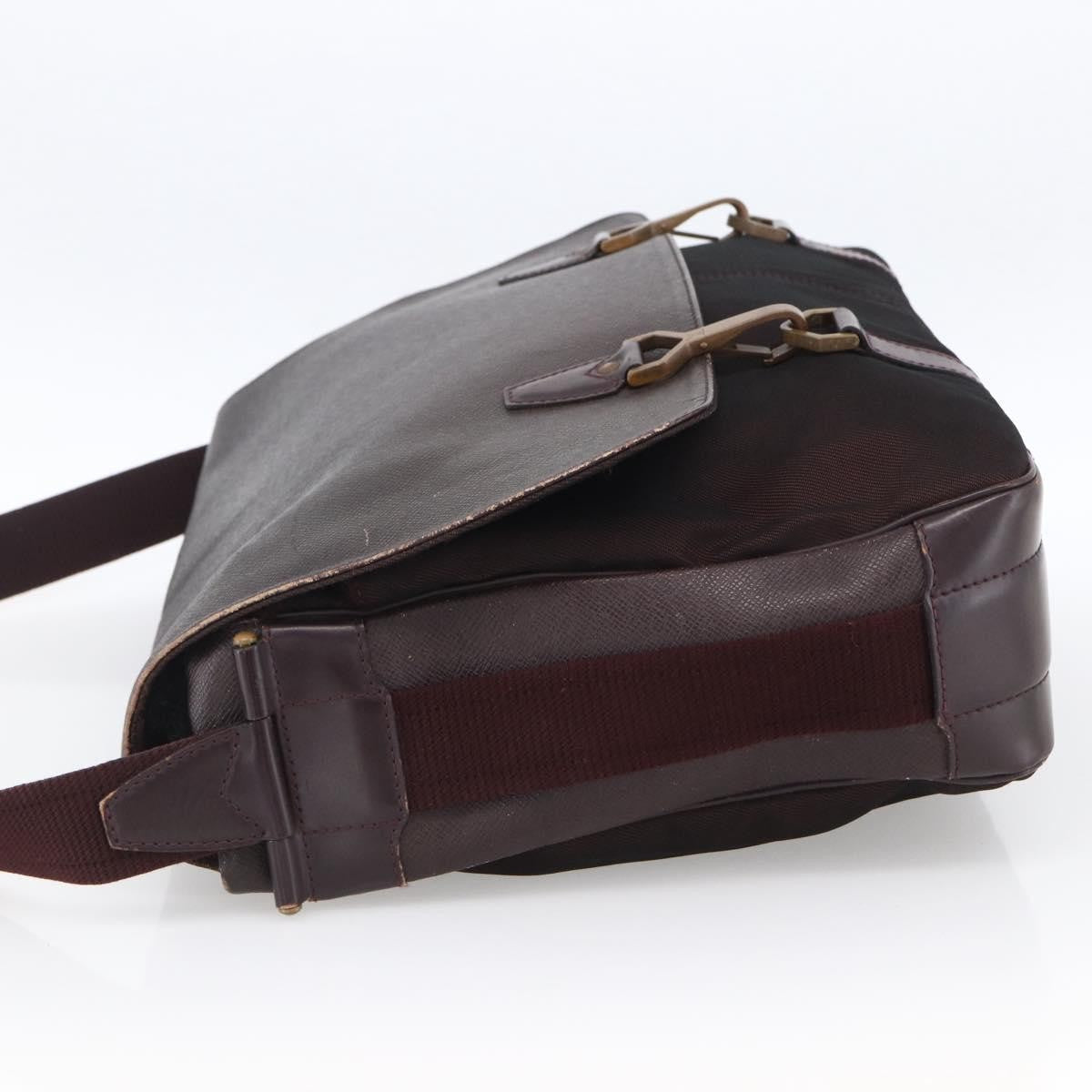 Louis Vuitton Dersou Bag Taiga Leather And Canvas Brown Leather Shoulder Bag Bag (Pre-Owned)